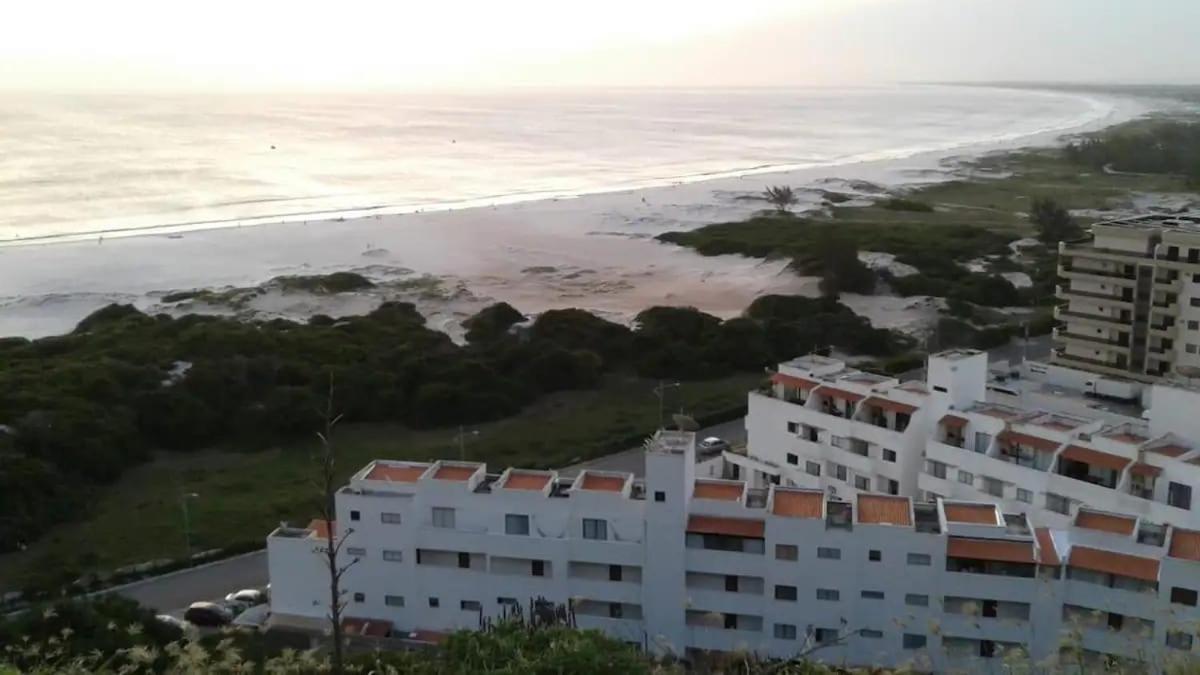 أرايال دو كابو Apto Na Orla Da Praia Grande Com Piscina E Garagem المظهر الخارجي الصورة